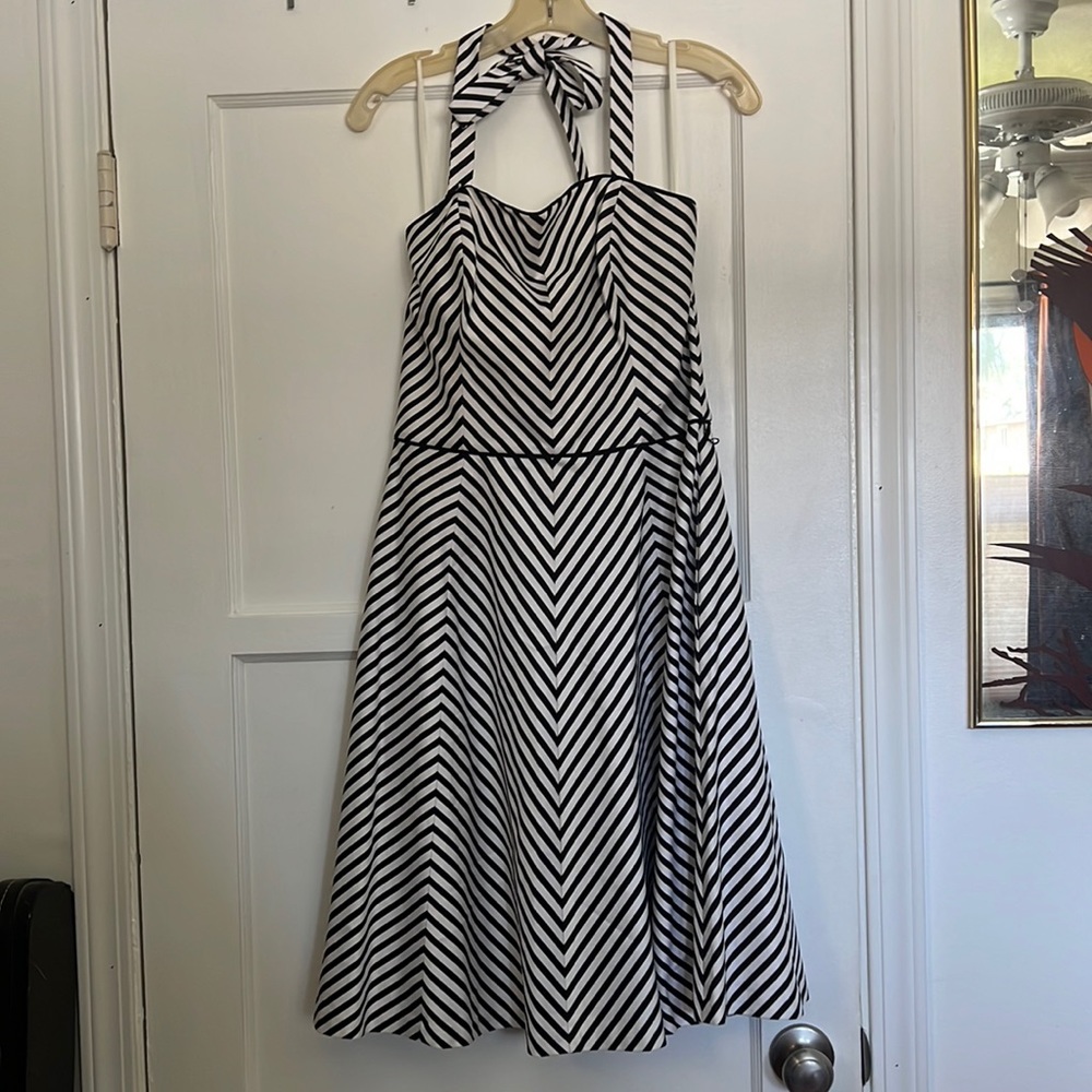 NWOT black and white chevron sundress by White House black market